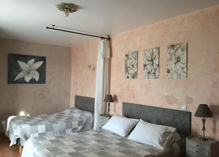 Alojamento de Acomodação e Pequeno-almoço Mas Du Sabartes D'hôtes Trouillas