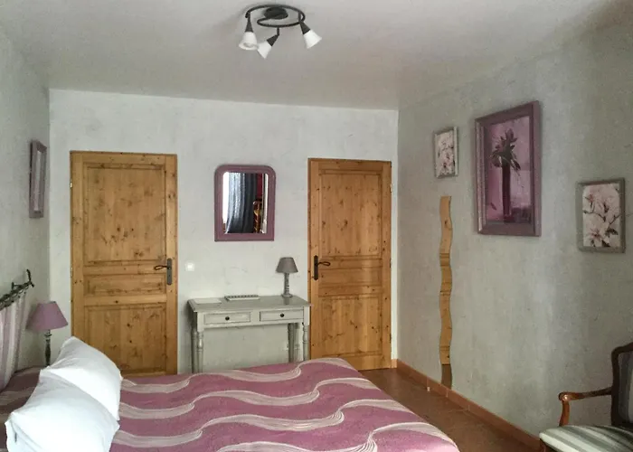 Mas Du Sabartes D'hôtes Alojamento de Acomodação e Pequeno-almoço Trouillas